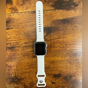 Apple Watch Series 4, 40mm, silver, used but in great condition!
